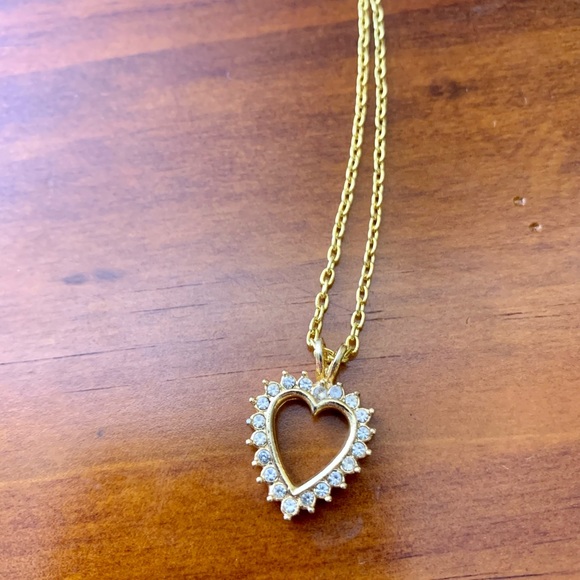 Heart shaped diamond and gold necklace - Picture 7 of 11